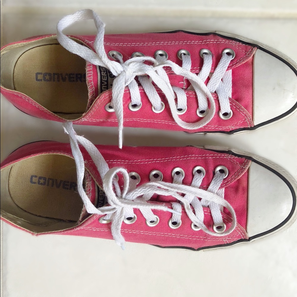 Pink Converse’s